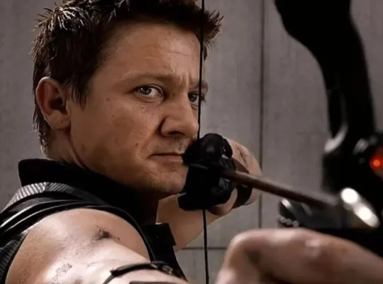 Jeremy Renner declara estar pronto para voltar ao Universo Cinematográfico da Marvel.